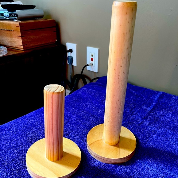 Bracelet display/ organizer. I have two small and two large. - Picture 1 of 3